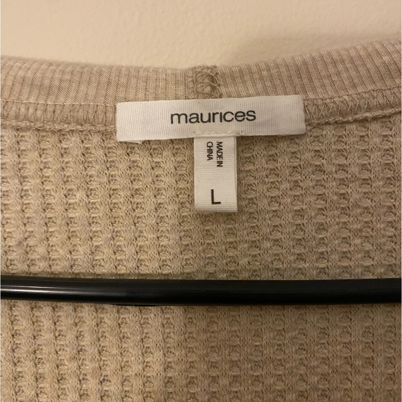 Crème colored Shacket - Picture 2 of 3